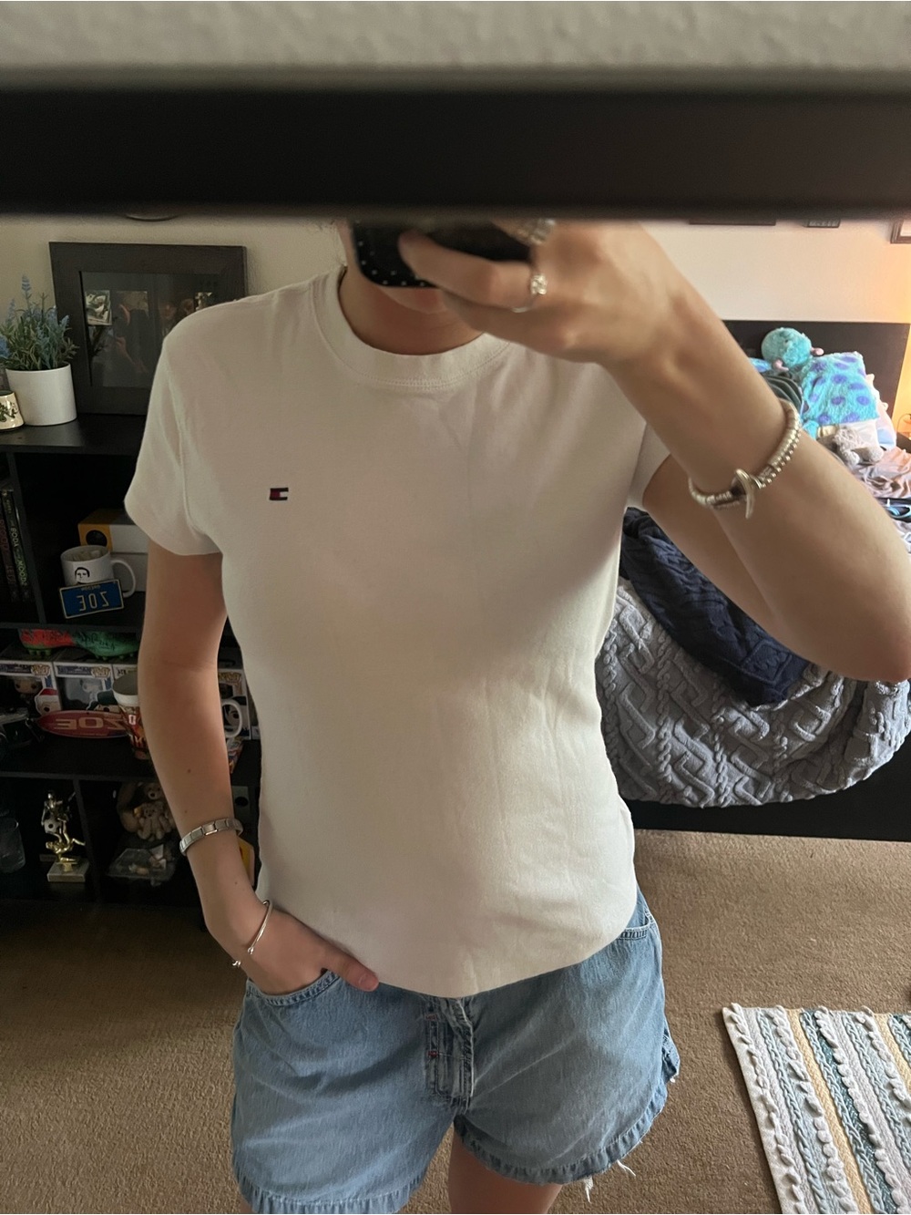 White tee